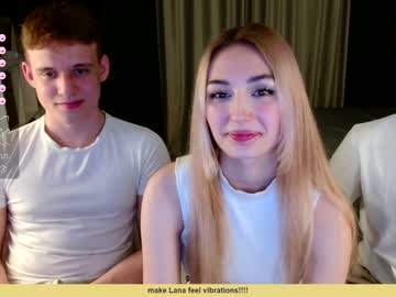 couple Lovely, Naked, Sexy & Horny Cam Girls with lovelypeachs