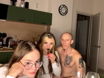 couple Lovely, Naked, Sexy & Horny Cam Girls with tom_sophie_
