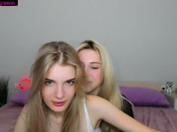 couple Lovely, Naked, Sexy & Horny Cam Girls with chloejjoness