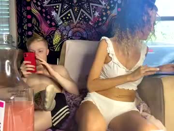 couple Lovely, Naked, Sexy & Horny Cam Girls with chelsebaby3