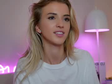 girl Lovely, Naked, Sexy & Horny Cam Girls with entia