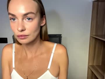 girl Lovely, Naked, Sexy & Horny Cam Girls with emma_rouz_