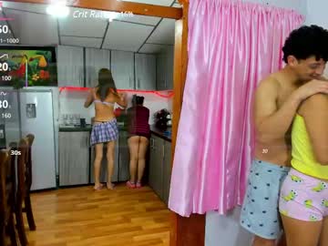 couple Lovely, Naked, Sexy & Horny Cam Girls with xsexys_girlsx