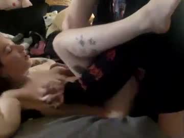 couple Lovely, Naked, Sexy & Horny Cam Girls with growingnotashowing
