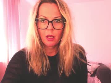 girl Lovely, Naked, Sexy & Horny Cam Girls with esmimilf