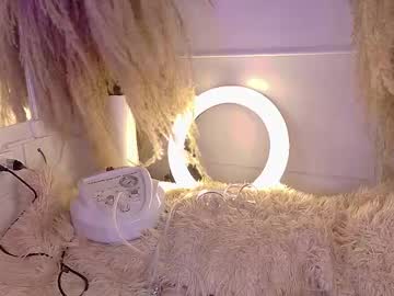 girl Lovely, Naked, Sexy & Horny Cam Girls with grayce_blossoms24