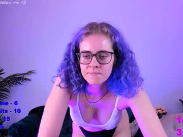 girl Lovely, Naked, Sexy & Horny Cam Girls with evelyn_ray