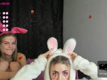 couple Lovely, Naked, Sexy & Horny Cam Girls with melllnessa
