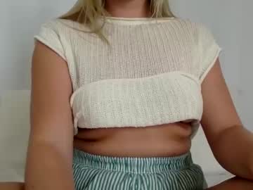 girl Lovely, Naked, Sexy & Horny Cam Girls with innocentblonde789
