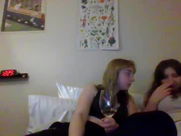 couple Lovely, Naked, Sexy & Horny Cam Girls with carpetmunchers