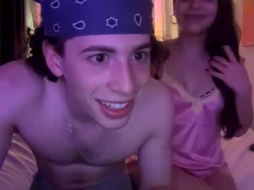 couple Lovely, Naked, Sexy & Horny Cam Girls with yaraandleo