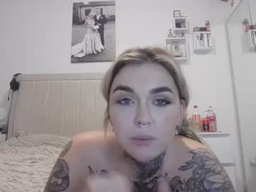 couple Lovely, Naked, Sexy & Horny Cam Girls with auraandkoby