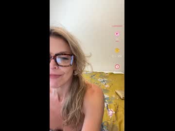 girl Lovely, Naked, Sexy & Horny Cam Girls with chloedahlxo